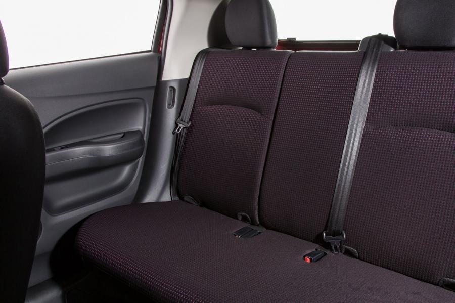  Mitsubishi Mirage ES 2014 года  (фото 10 из 25)